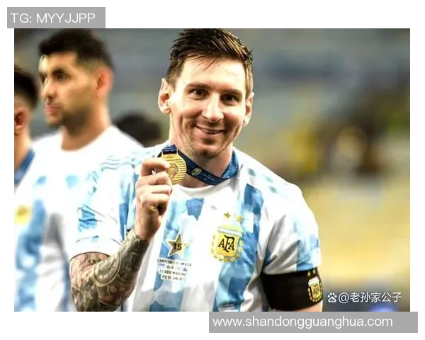 世界顶级足球前锋球星盘点：从梅西到哈兰德的荣耀之路