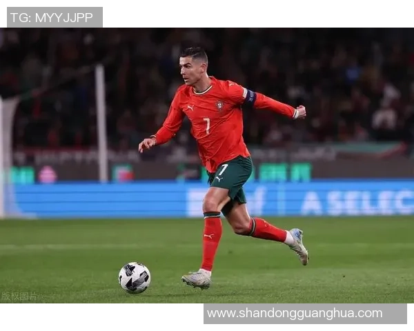 足球球星凭借优异表现获得奖学金助力学业发展与职业生涯双赢