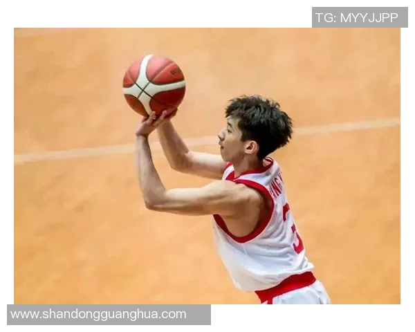 崭露头角的U19中国男足球星：未来之星的崛起与挑战